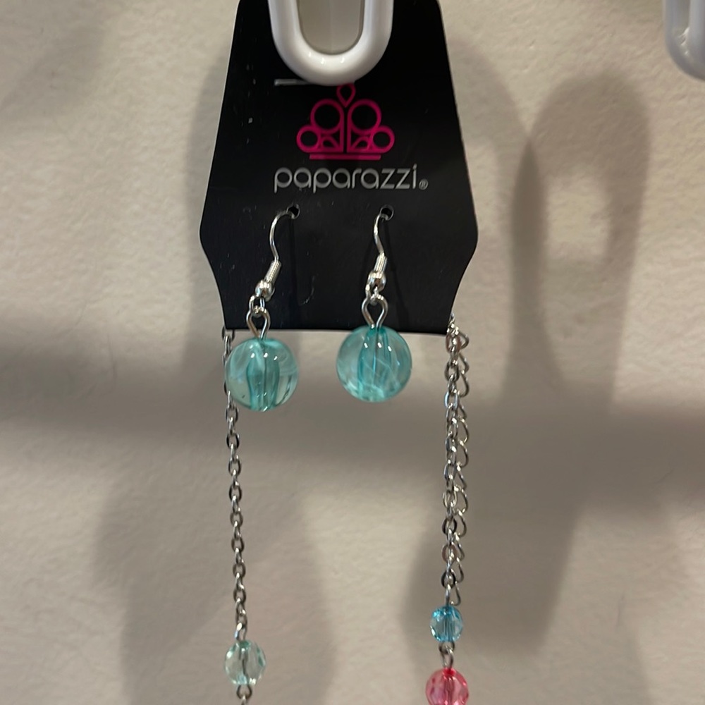 Paparazzi, long necklace with matching earrings